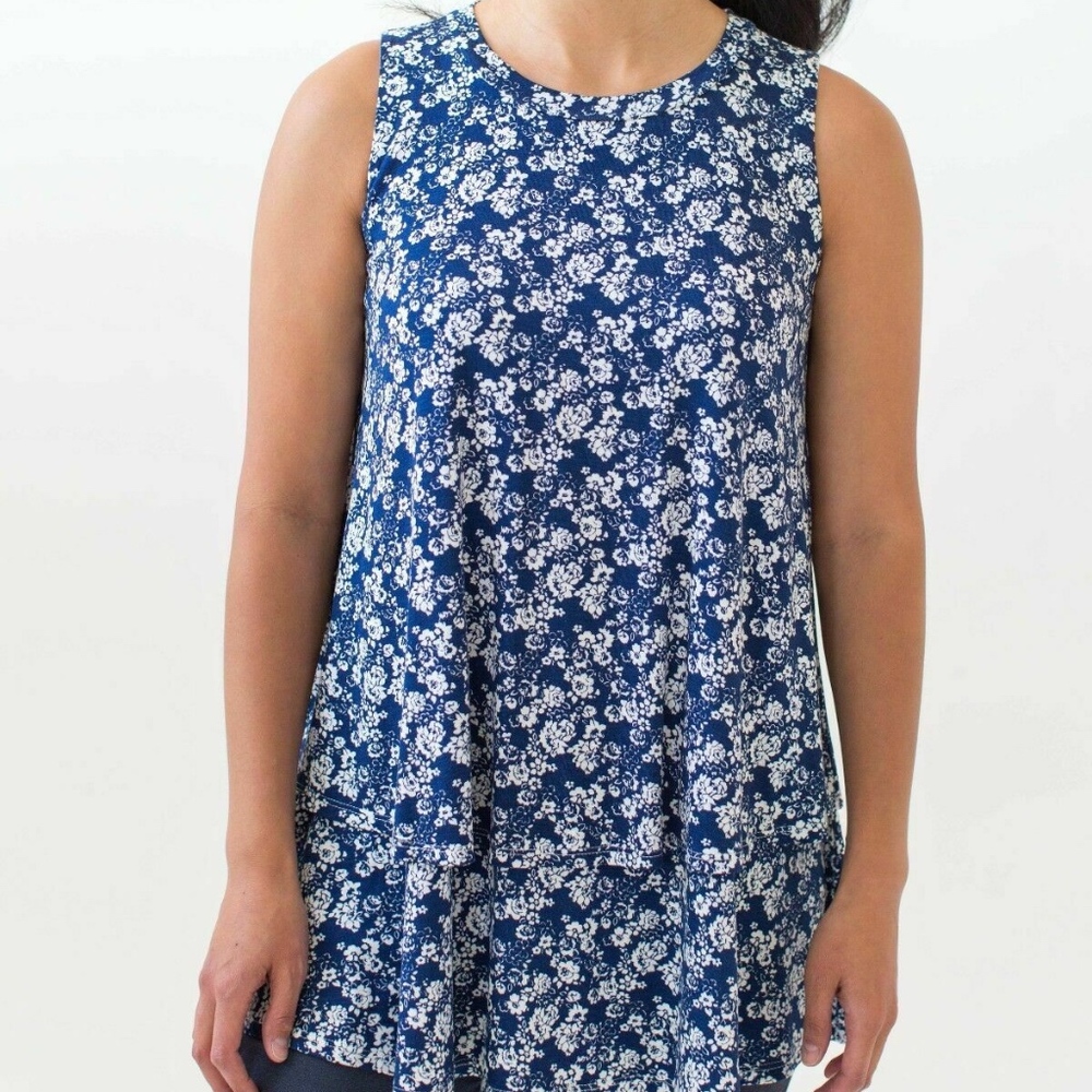 A&D Tiered Tunic Running Through Fields XS - NWT